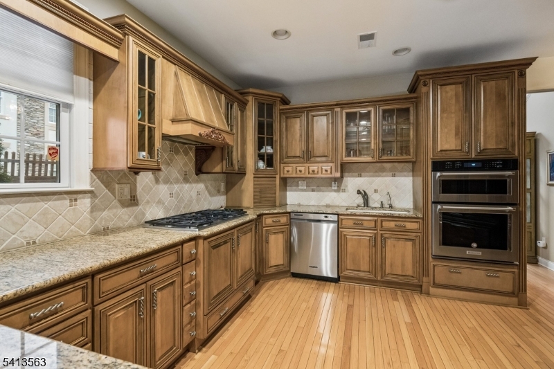 Four Seasons - Residential