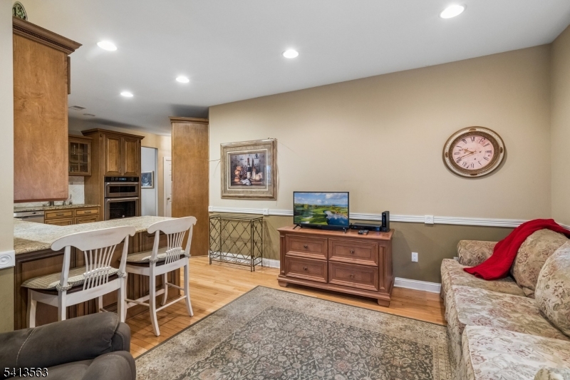 Four Seasons - Residential