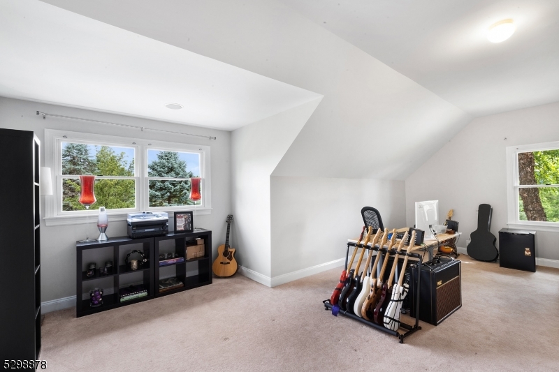 Far Hills/Roxiticus Valley - Residential