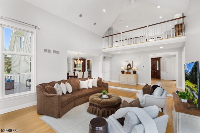 Far Hills/Roxiticus Valley - Residential