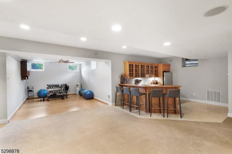 Far Hills/Roxiticus Valley - Residential