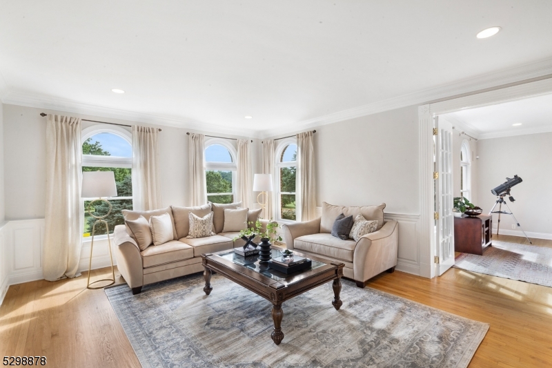 Far Hills/Roxiticus Valley - Residential