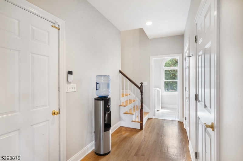 Far Hills/Roxiticus Valley - Residential