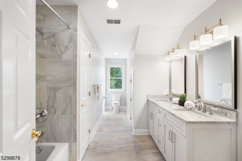 Far Hills/Roxiticus Valley - Residential