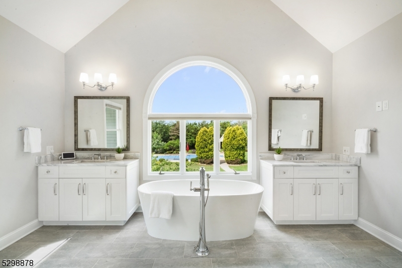 Far Hills/Roxiticus Valley - Residential