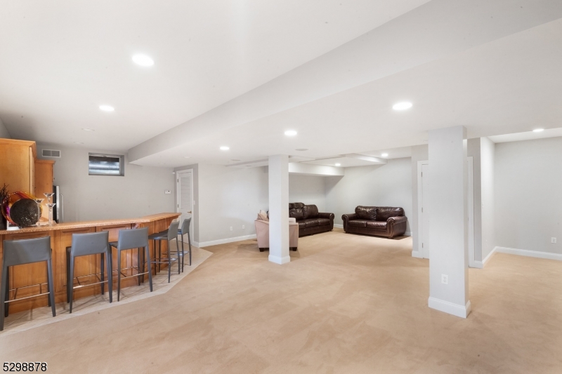 Far Hills/Roxiticus Valley - Residential