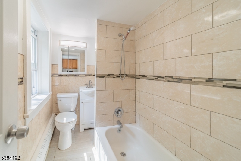 South Edison - Residential Lease