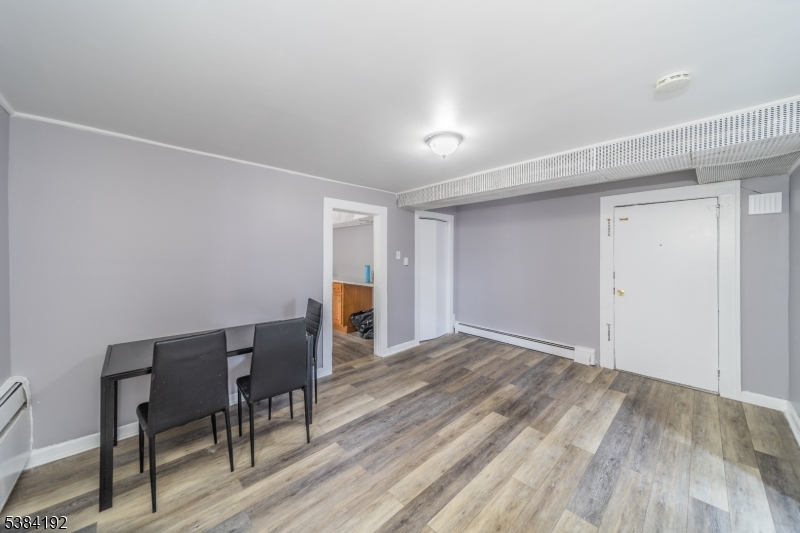 South Edison - Residential Lease