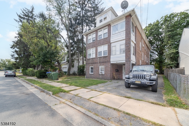 South Edison - Residential Lease