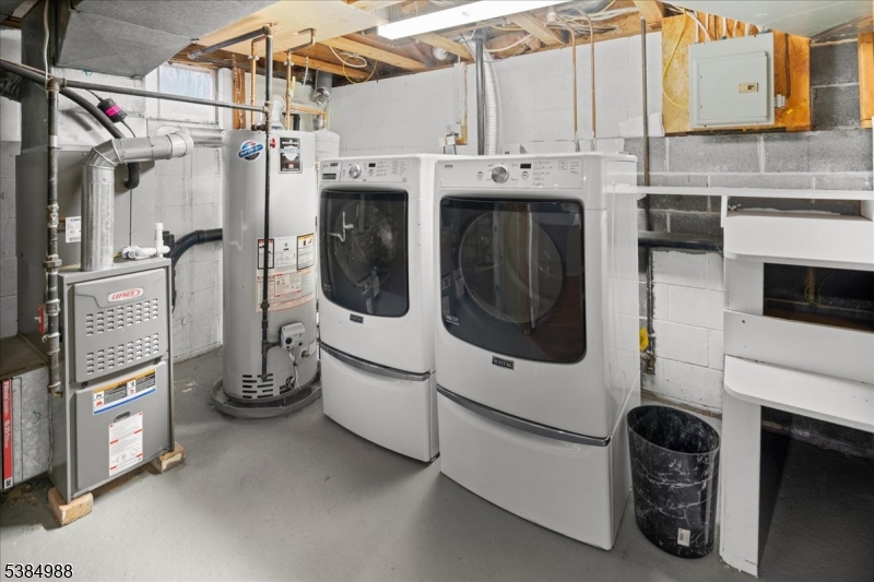 STONEGATE - Residential Lease