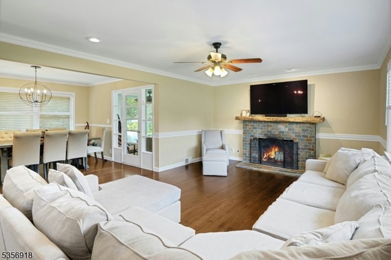 48 Longview Dr