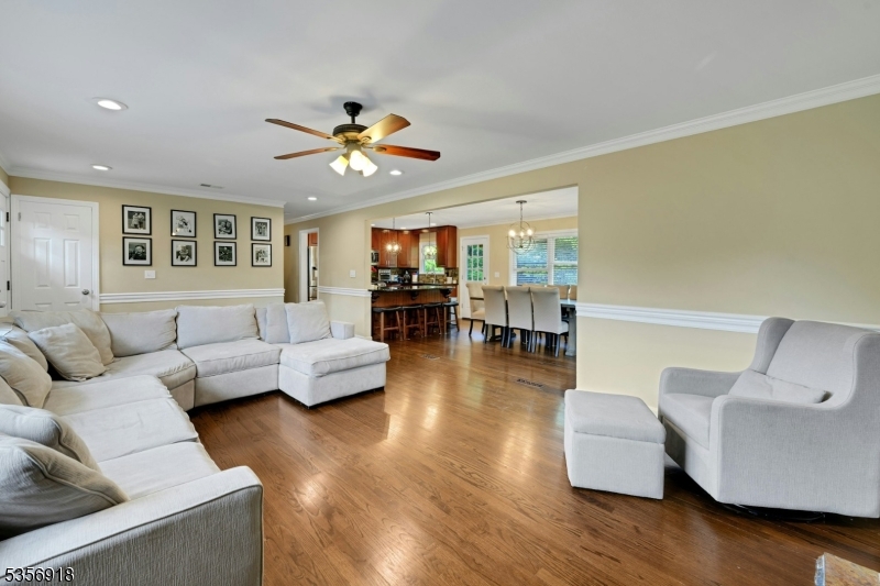 48 Longview Dr