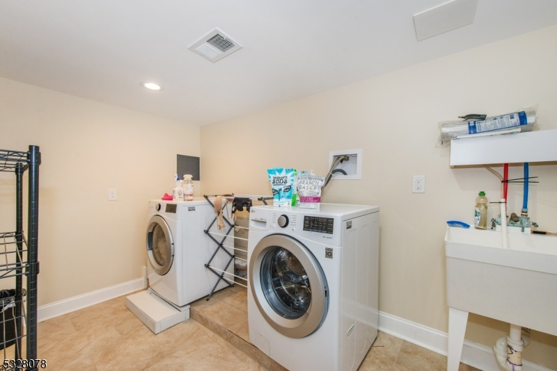 Center Grove - Residential