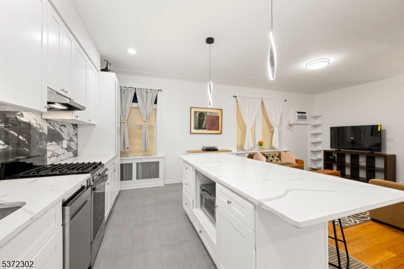 Boulevard East - Residential