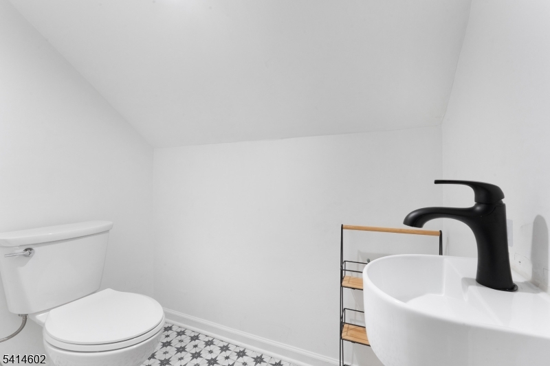 Indian Lake - Residential Lease