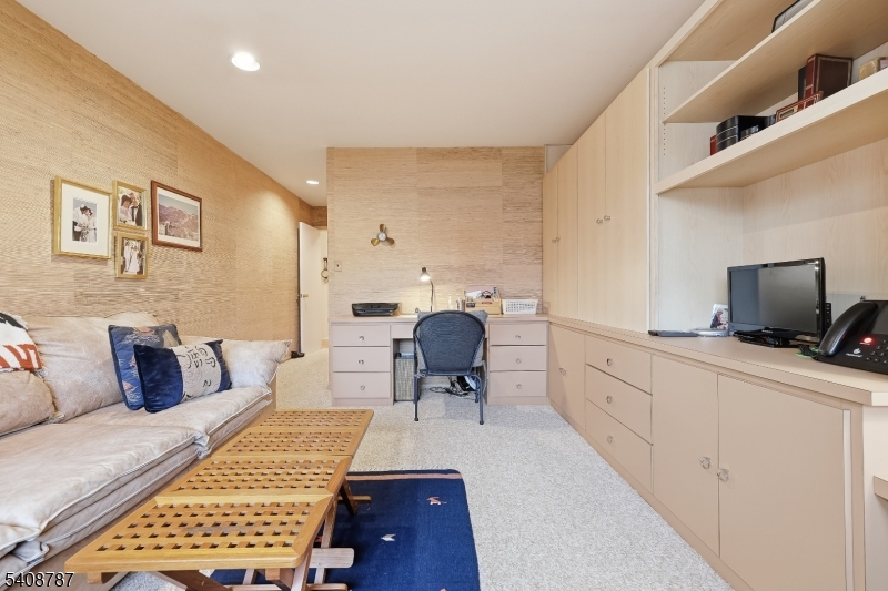 Briar Hill Villas - Residential