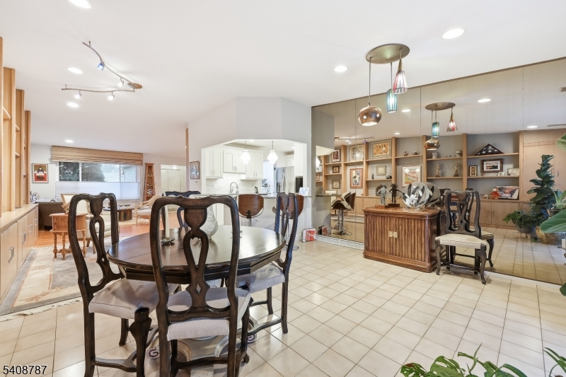 Briar Hill Villas - Residential