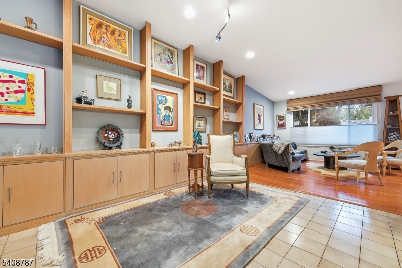 Briar Hill Villas - Residential