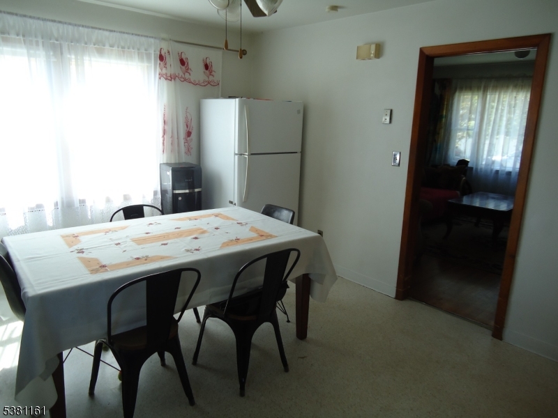 TRAIN STATIONS - Residential