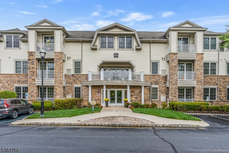 Four Seasons - Residential