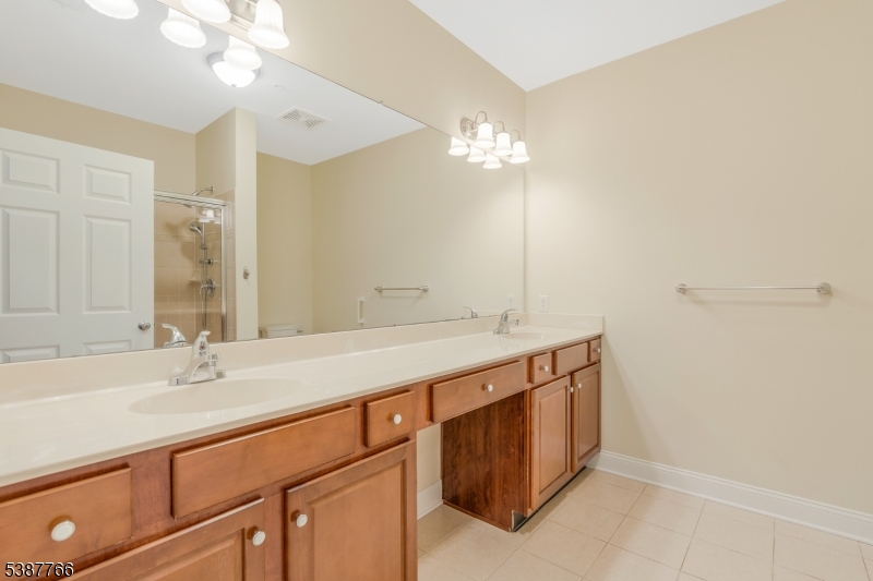 Four Seasons - Residential