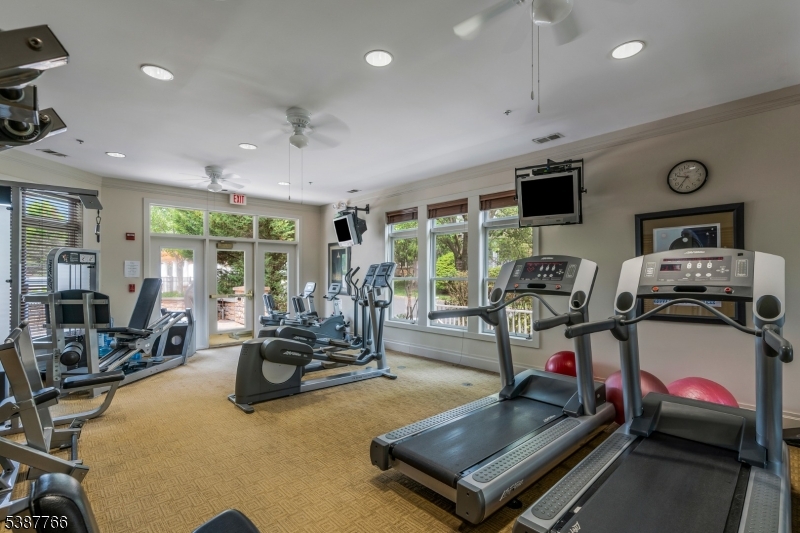 Four Seasons - Residential