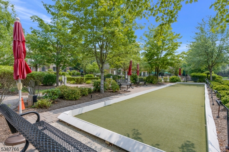 Four Seasons - Residential