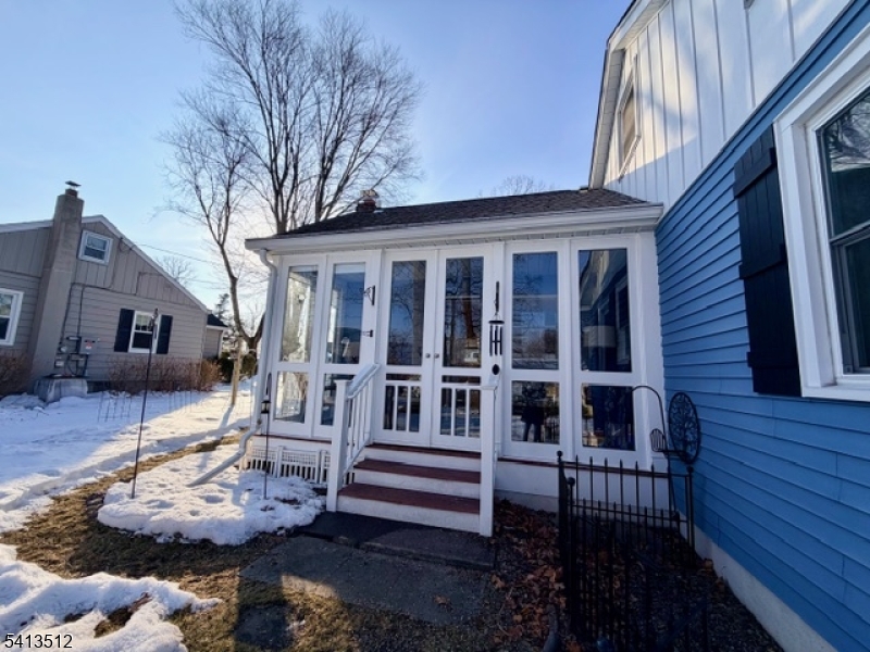 ROCK RIDGE LAKE - Residential