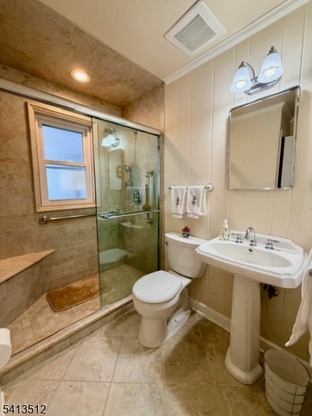 ROCK RIDGE LAKE - Residential