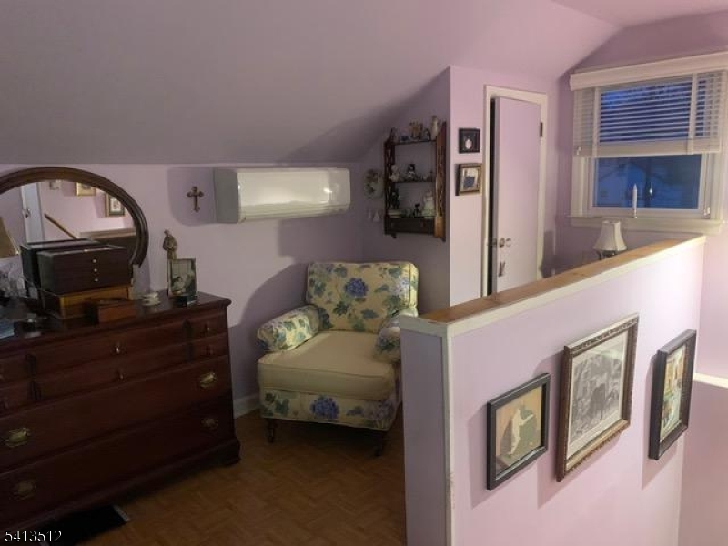 ROCK RIDGE LAKE - Residential