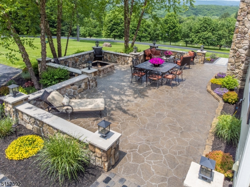 Seven Oaks - Residential