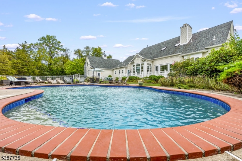 Pacesetter - Residential