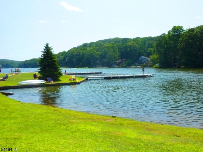 Cupsaw Lake - Residential