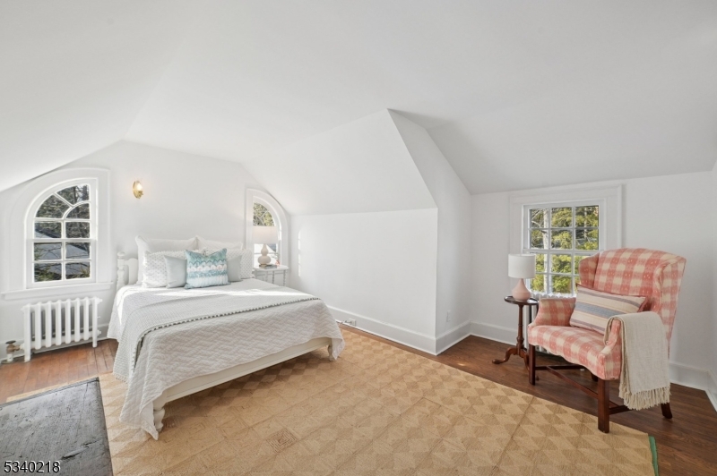 OLD SHORT HILLS - Residential