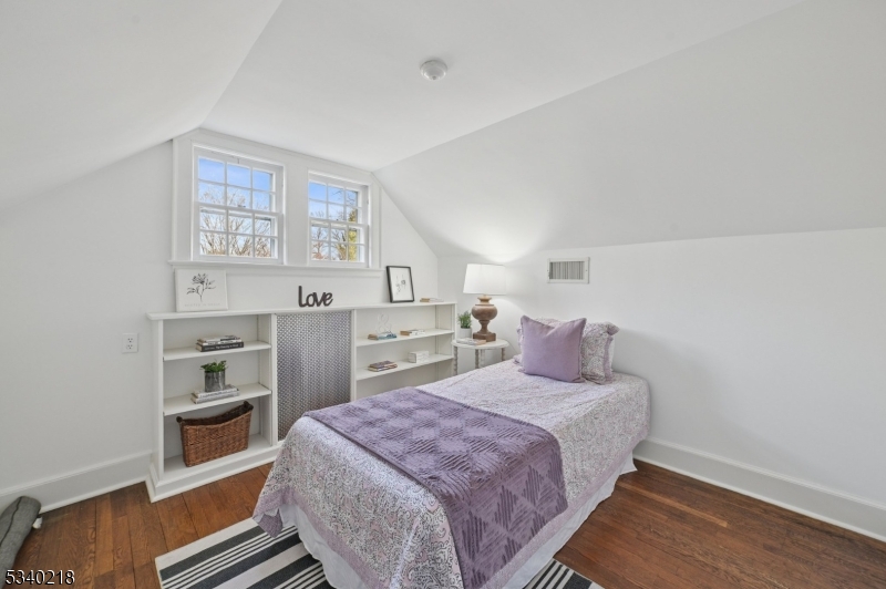 OLD SHORT HILLS - Residential