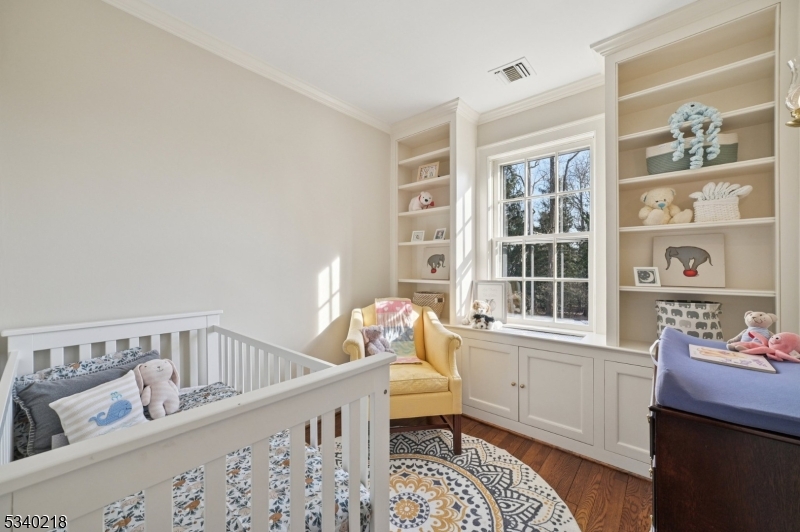 OLD SHORT HILLS - Residential