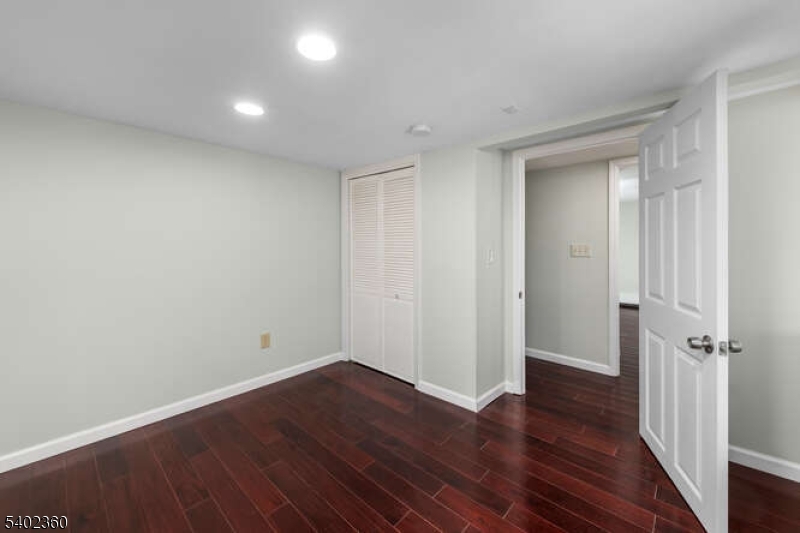 Lower Mt. Glen Lake - Residential