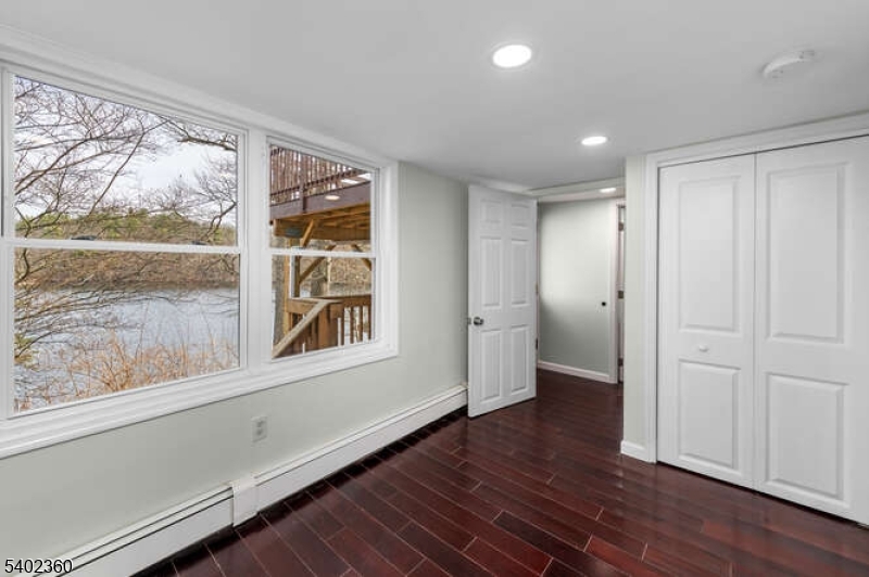 Lower Mt. Glen Lake - Residential