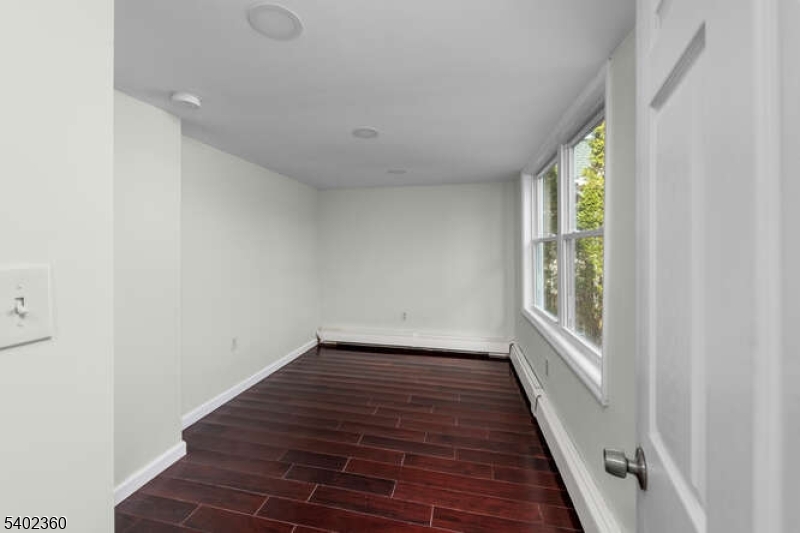 Lower Mt. Glen Lake - Residential