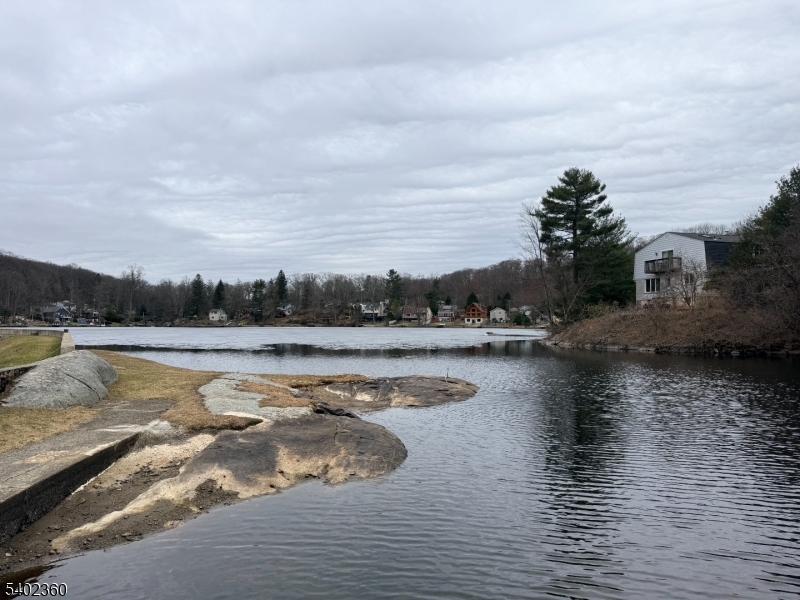 Lower Mt. Glen Lake - Residential