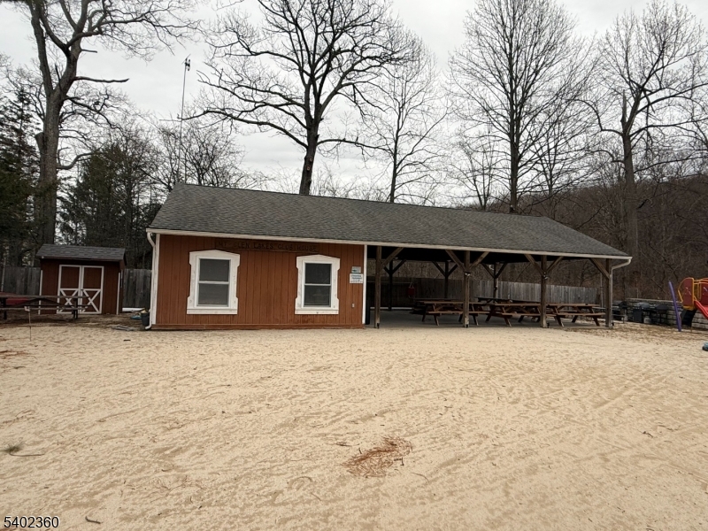 Lower Mt. Glen Lake - Residential