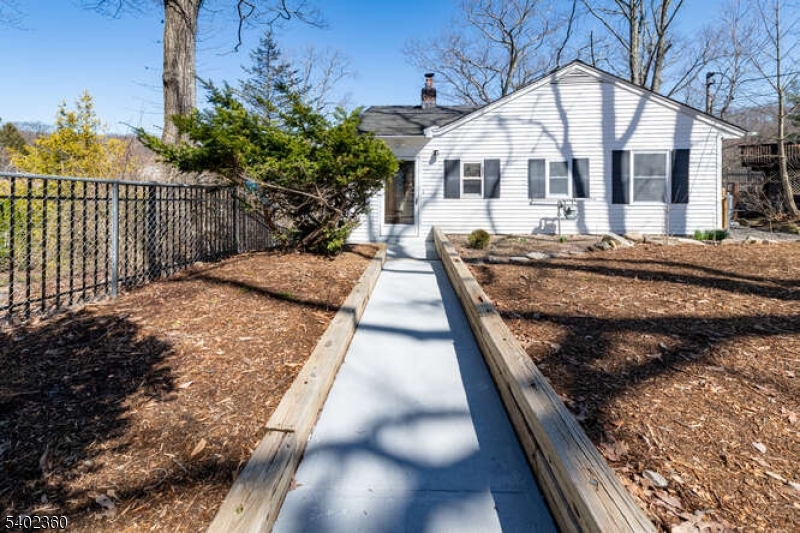 Lower Mt. Glen Lake - Residential