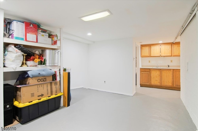 Pinecliff Lake - Residential