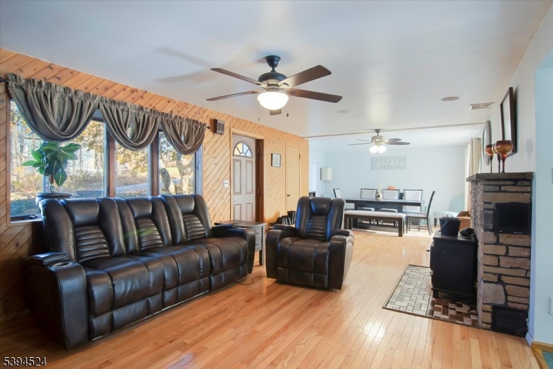 Pinecliff Lake - Residential