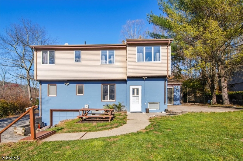 Pinecliff Lake - Residential