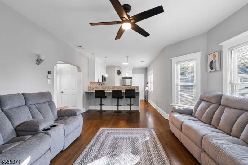 16 Seville Ave