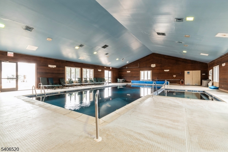 Mendham Commons - Residential