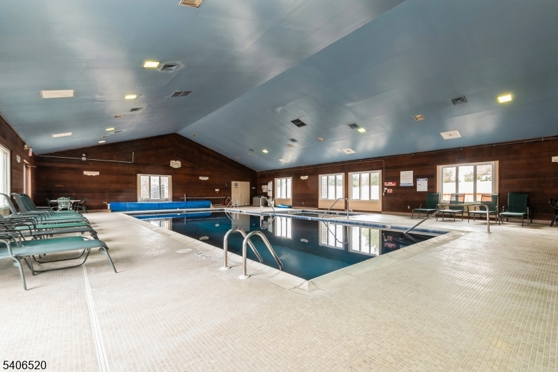 Mendham Commons - Residential