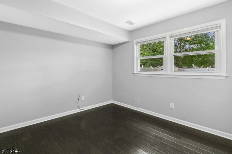 Westfield Town, New Jersey 07090, United States, 4 Bedrooms Bedrooms, ,2 BathroomsBathrooms,Residential,Pending,206286