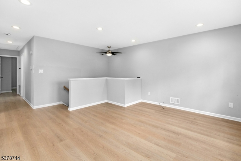 Westfield Town, New Jersey 07090, United States, 4 Bedrooms Bedrooms, ,2 BathroomsBathrooms,Residential,Pending,206286